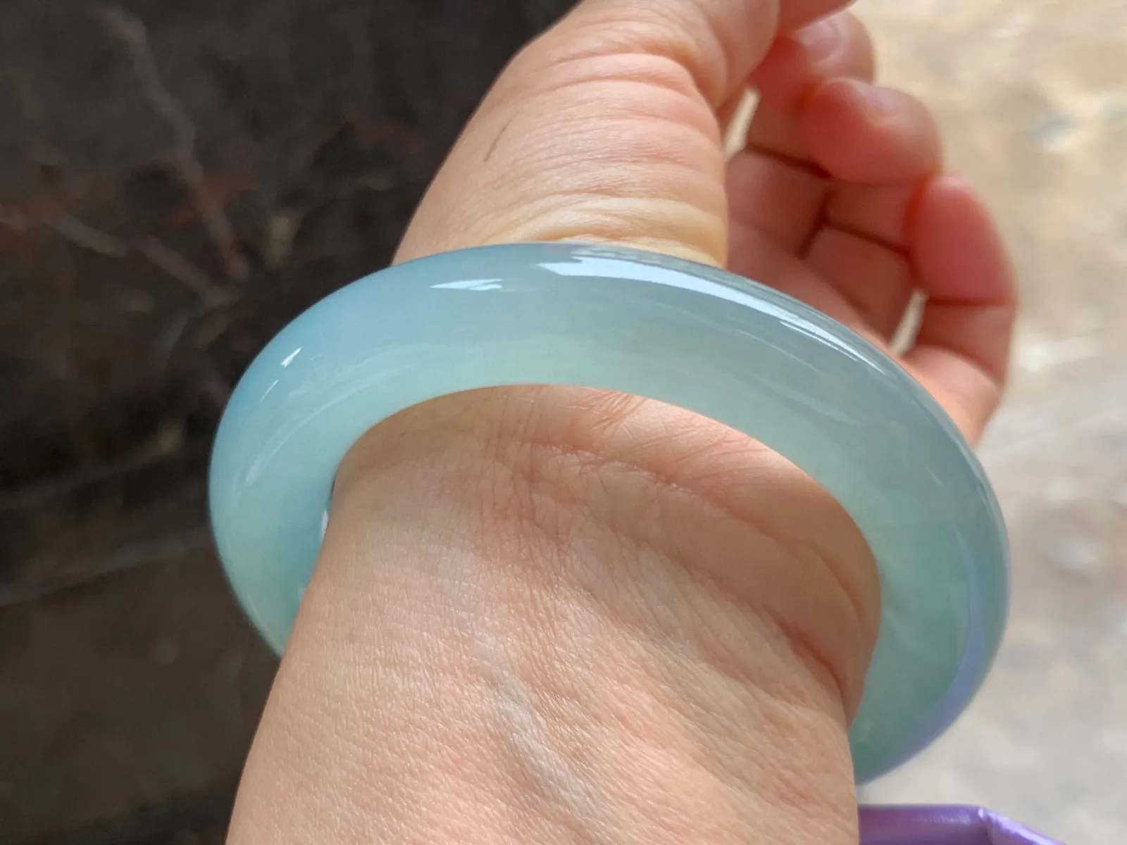 55.5-12mm
冰种晴水圆条手镯 水润冰透