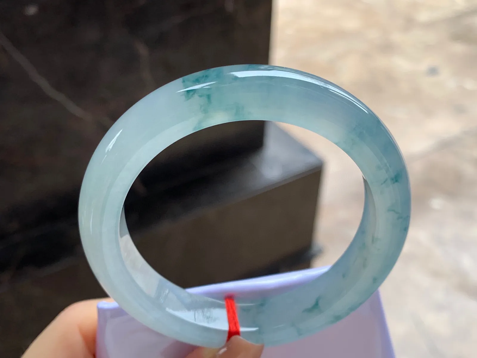 冰飘花手镯
尺寸：56.2-12.2-9.3mm
冰味十足～实物漂亮