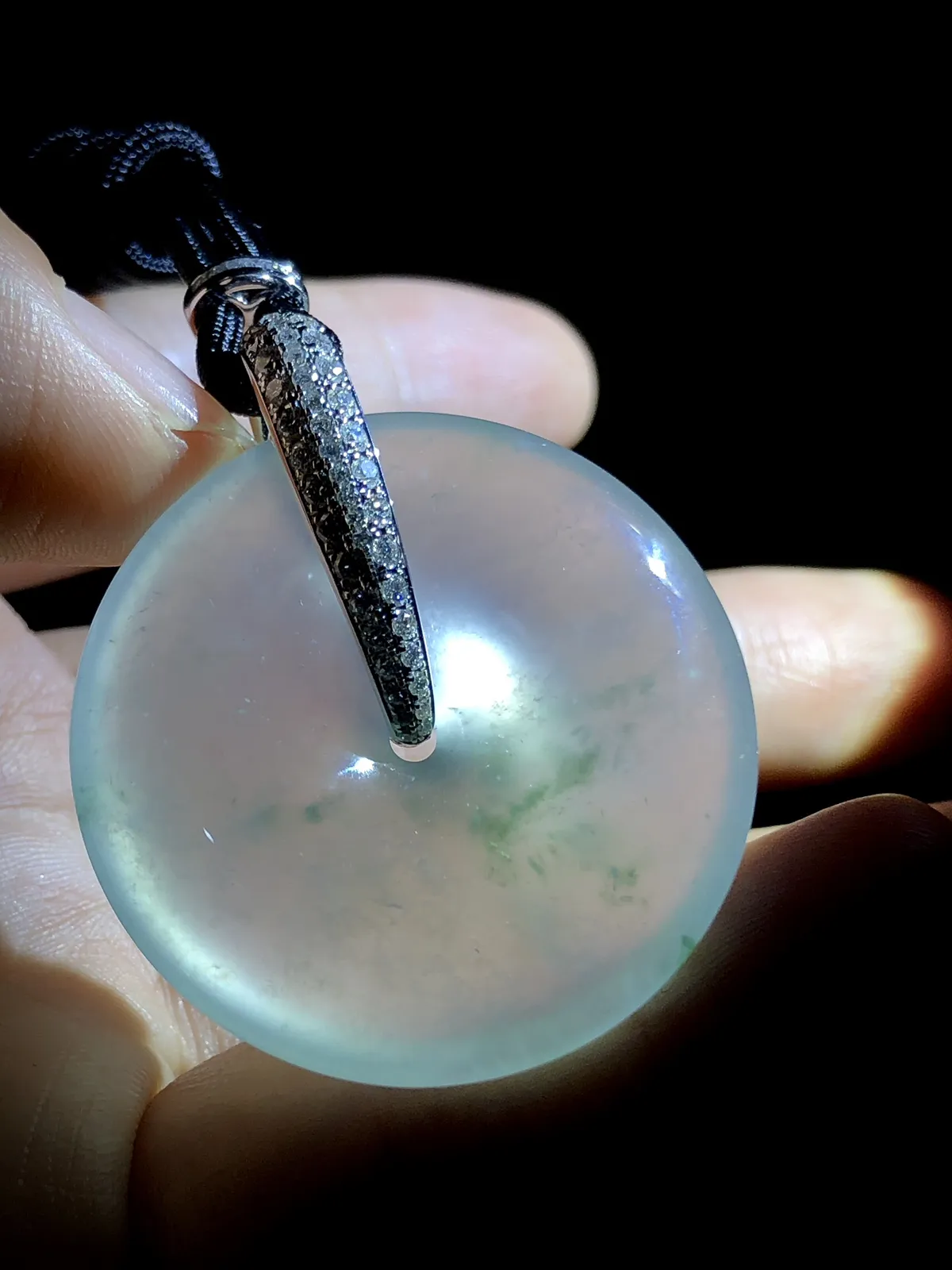 高品质平安扣子，裸石36.8-7.5mm，
18K金，南非钻，