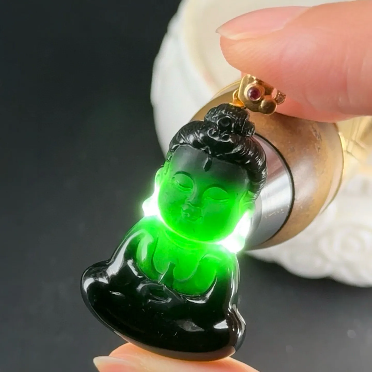 精品18k墨翠宝宝佛 种好色正 黑度极好 打灯通透 油性十足 尺寸38.2