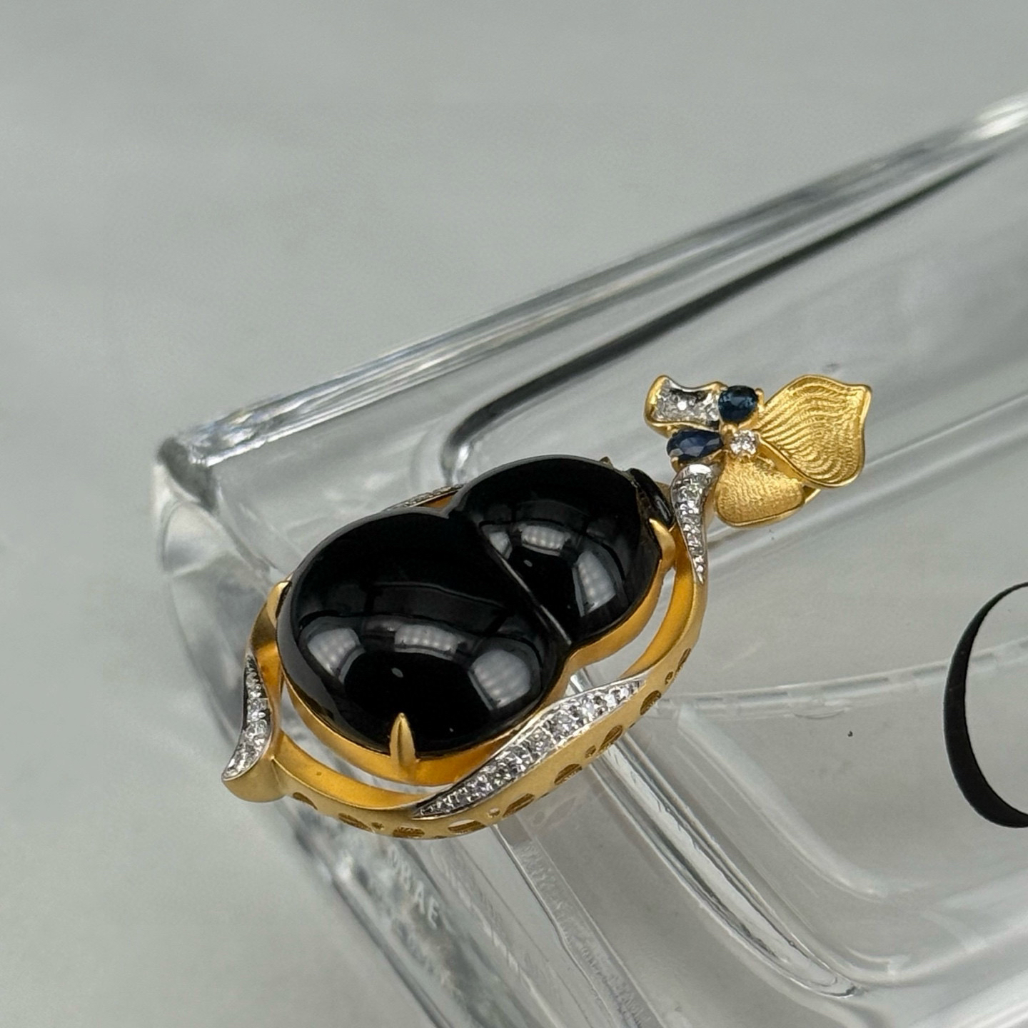 精品墨翠葫芦吊坠 种好色正 黑度极好 打灯通透 油性十足 尺寸38.8