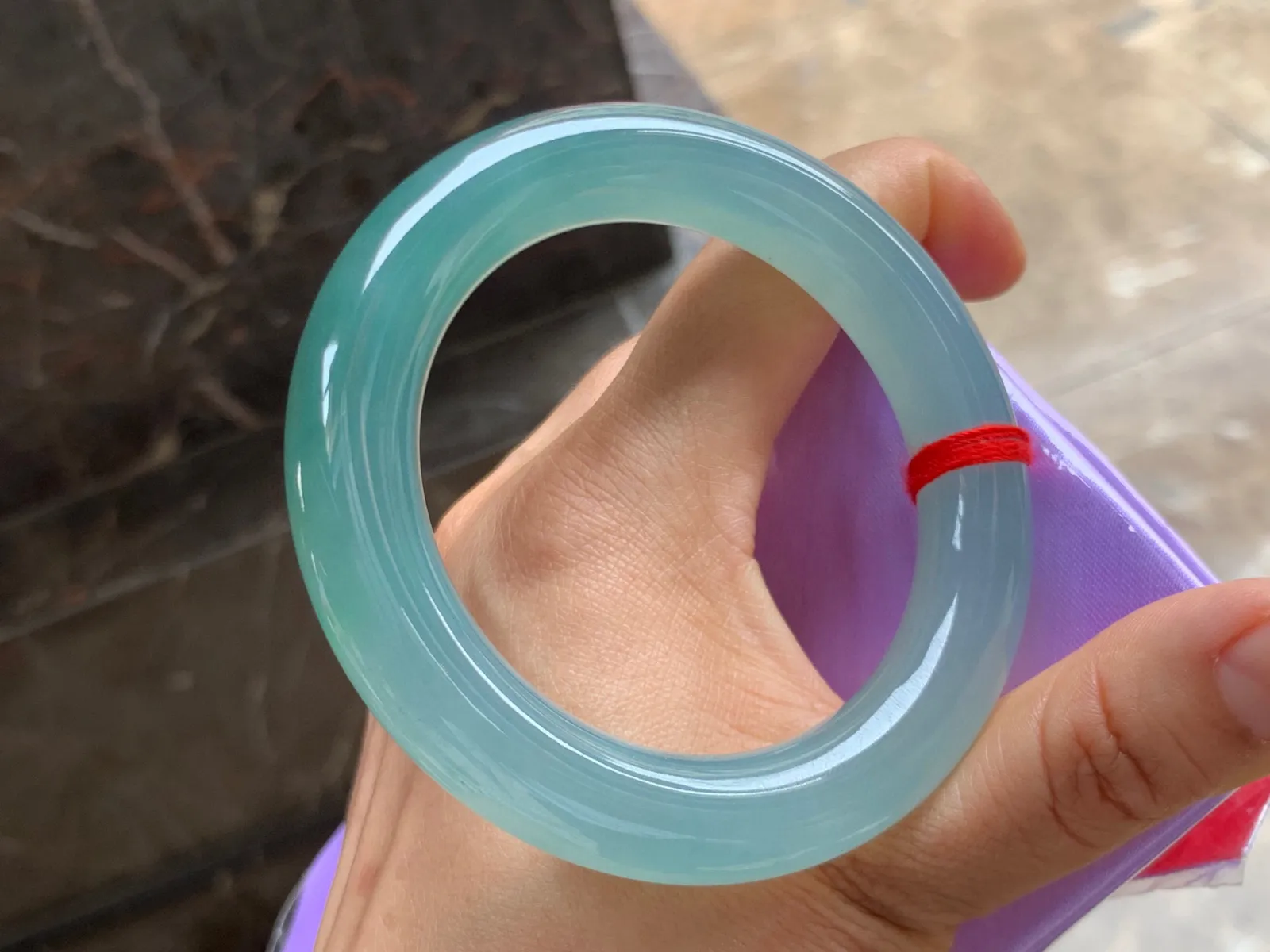 55.5-12mm
冰种晴水圆条手镯 水润冰透