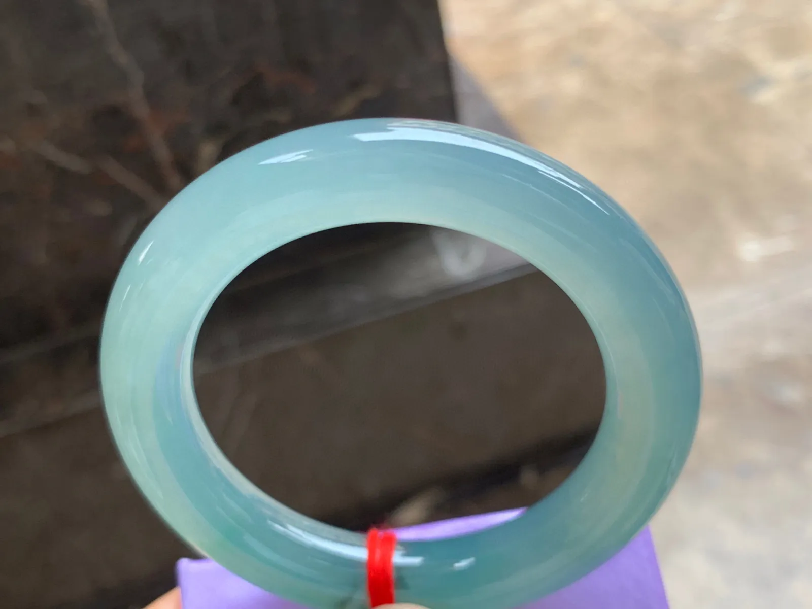 55.5-12mm
冰种晴水圆条手镯 水润冰透