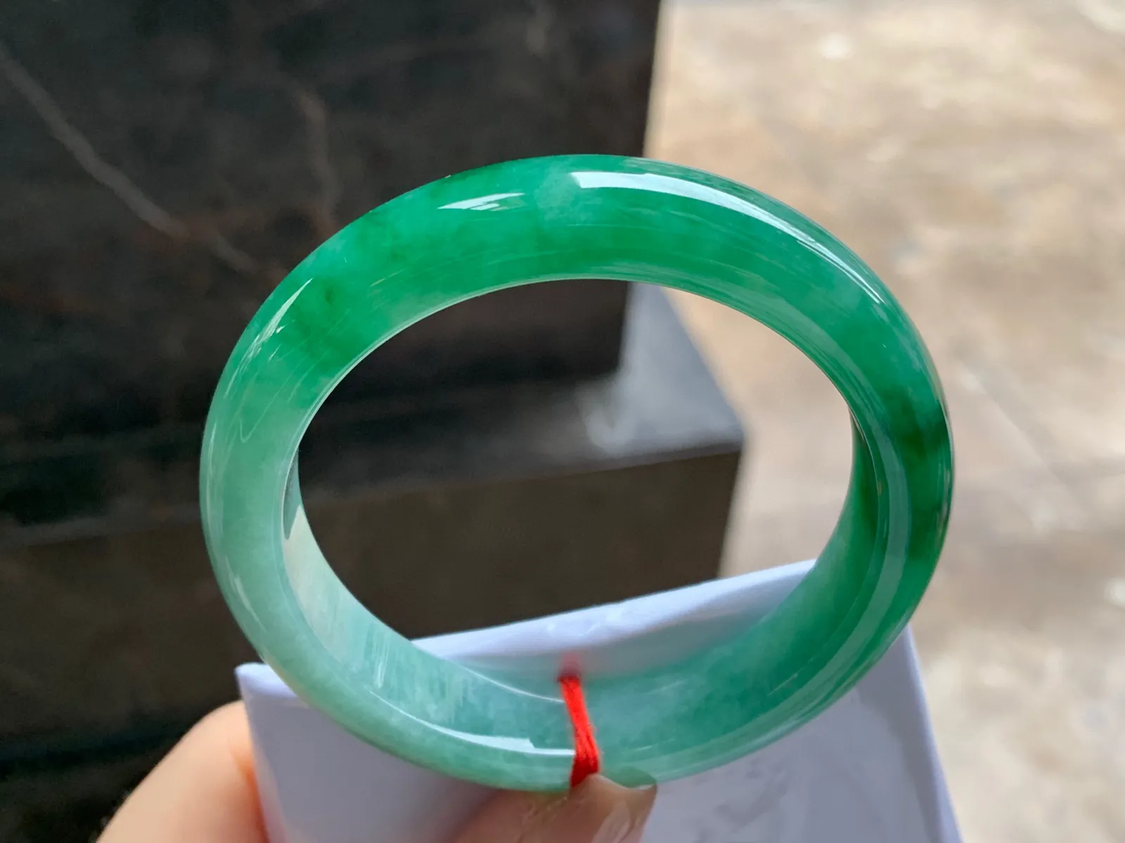 满色手镯
尺寸：54.5-13-8.6mm
整圈颜色浓郁～上手好看