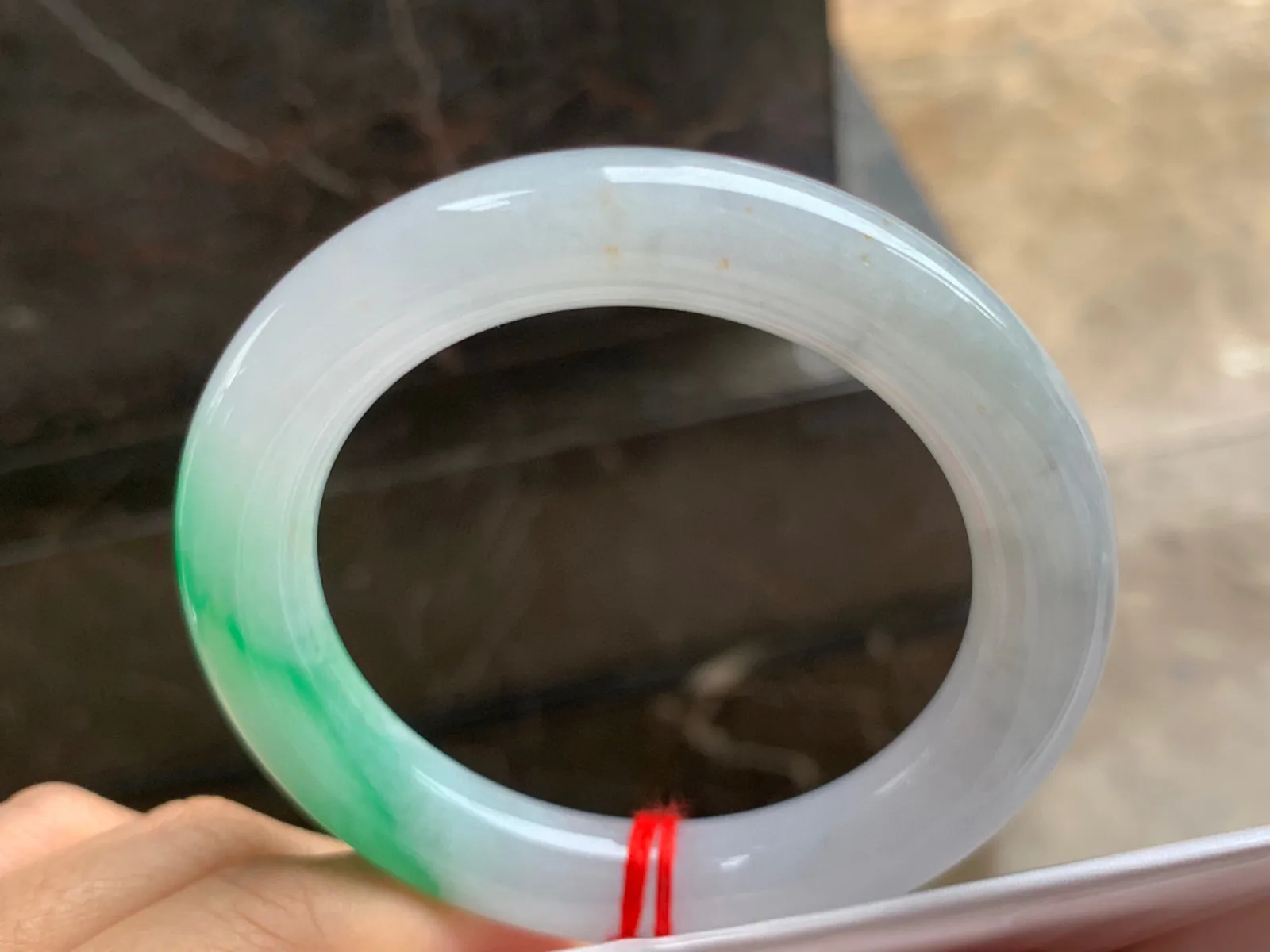 56-11.5mm
带色圆条手镯 有种有色 色阳 大气