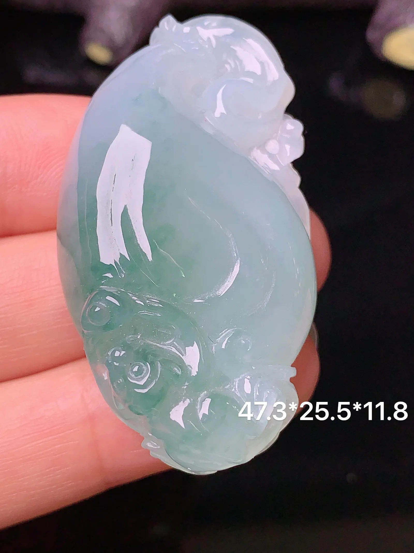 飘绿如意吊坠 玉质细腻 色泽艳丽 整体尺寸47.3*25.5*11.8