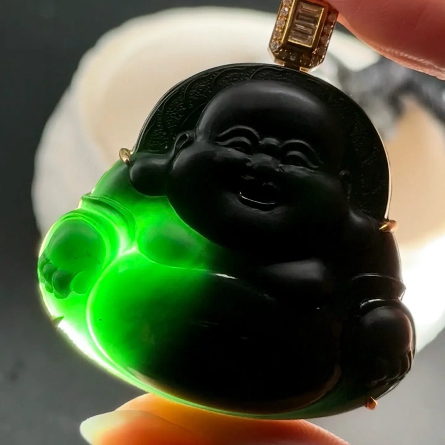精品18k墨翠大肚佛 种好色正 黑度极好 打灯通透 油性十足 尺寸45.8