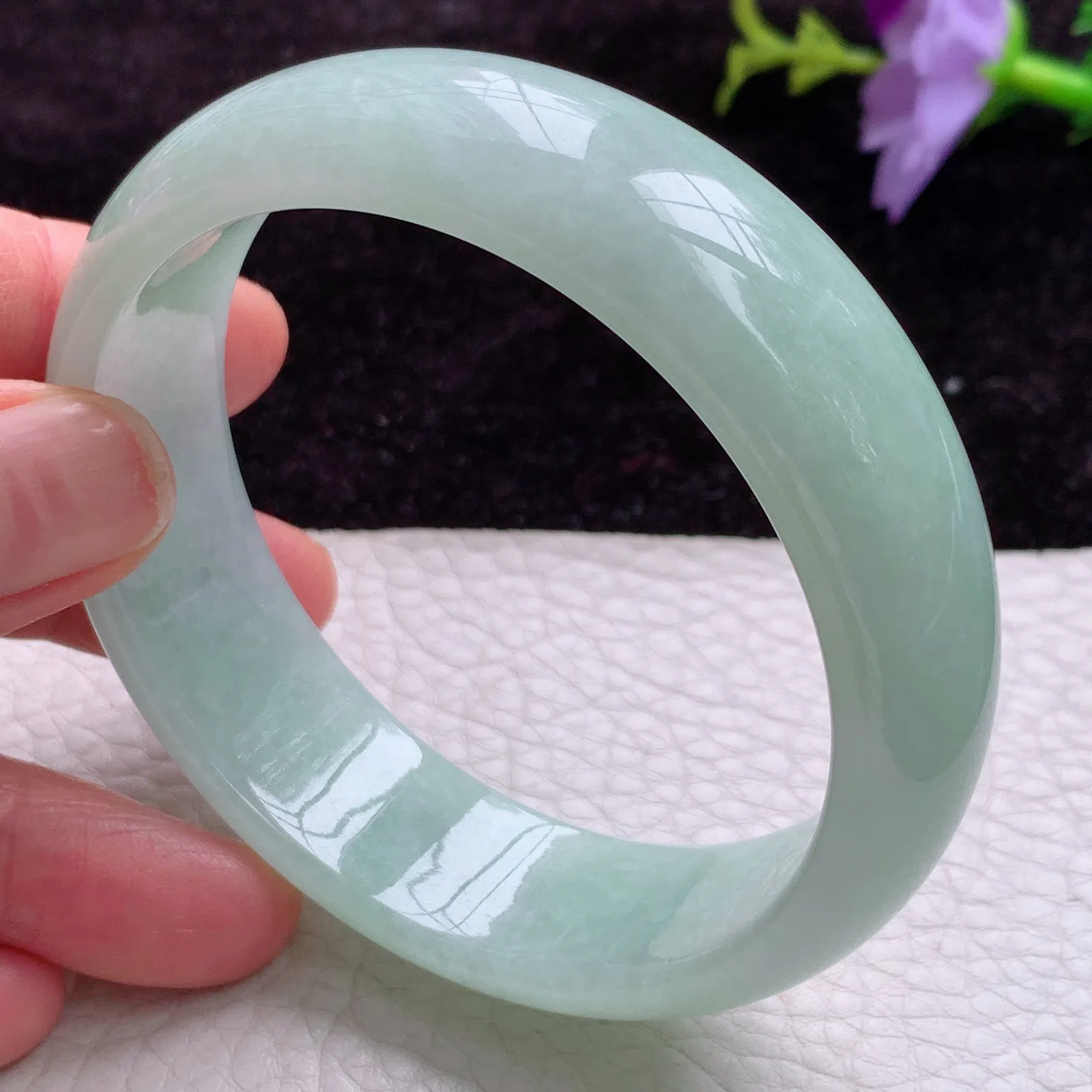 js实拍 59.5*18*7.3轮胎镯 天然翡翠甜绿百搭正圈玉手镯 平安镯