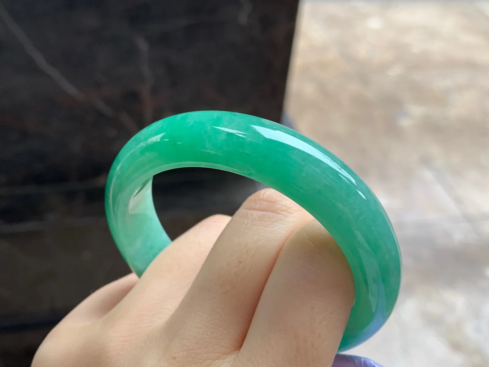 满色手镯
尺寸：54.5-13-8.6mm
整圈颜色浓郁～上手好看