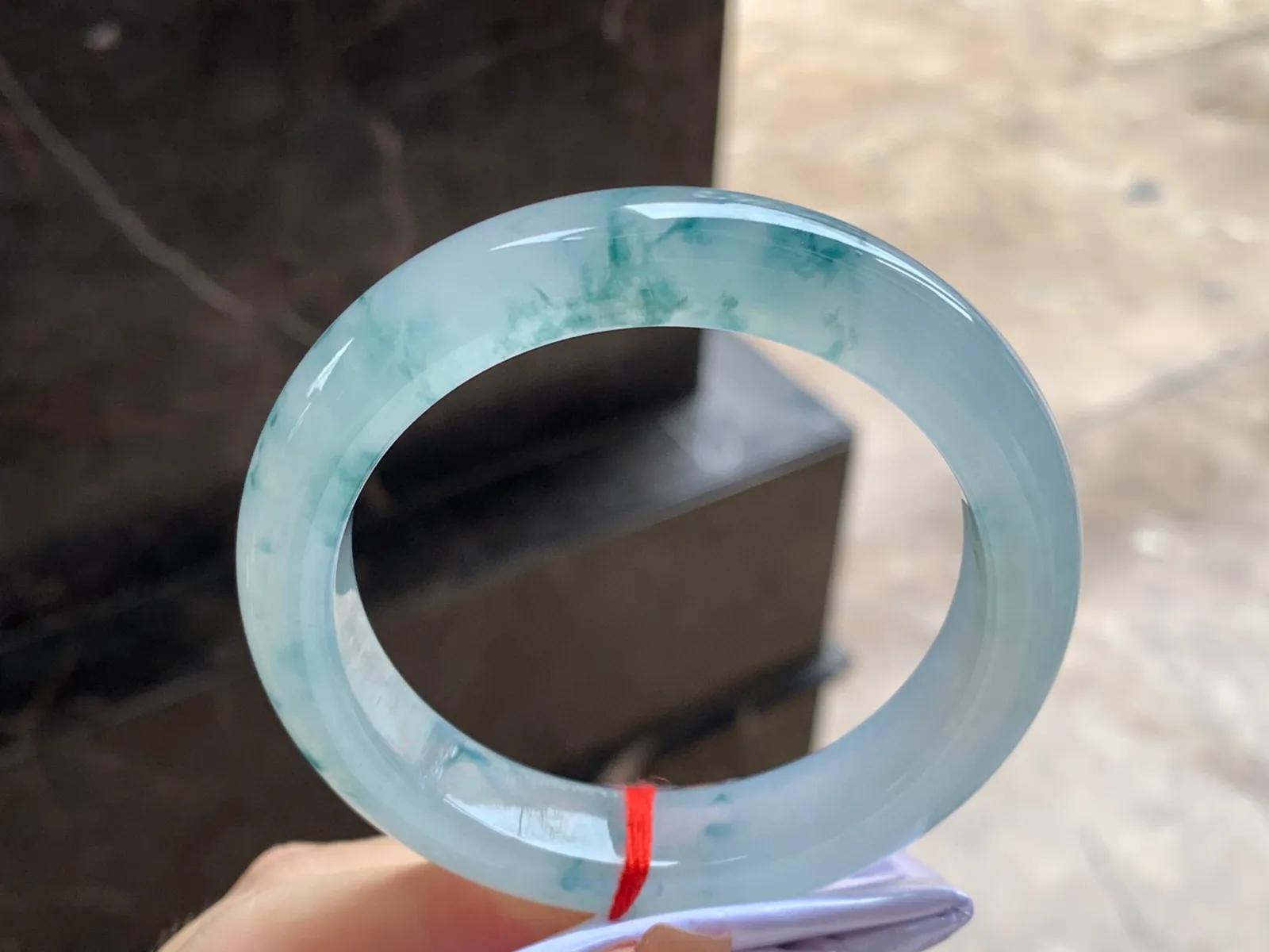 冰飘花手镯
尺寸：56.2-12.2-9.3mm
冰味十足～实物漂亮
