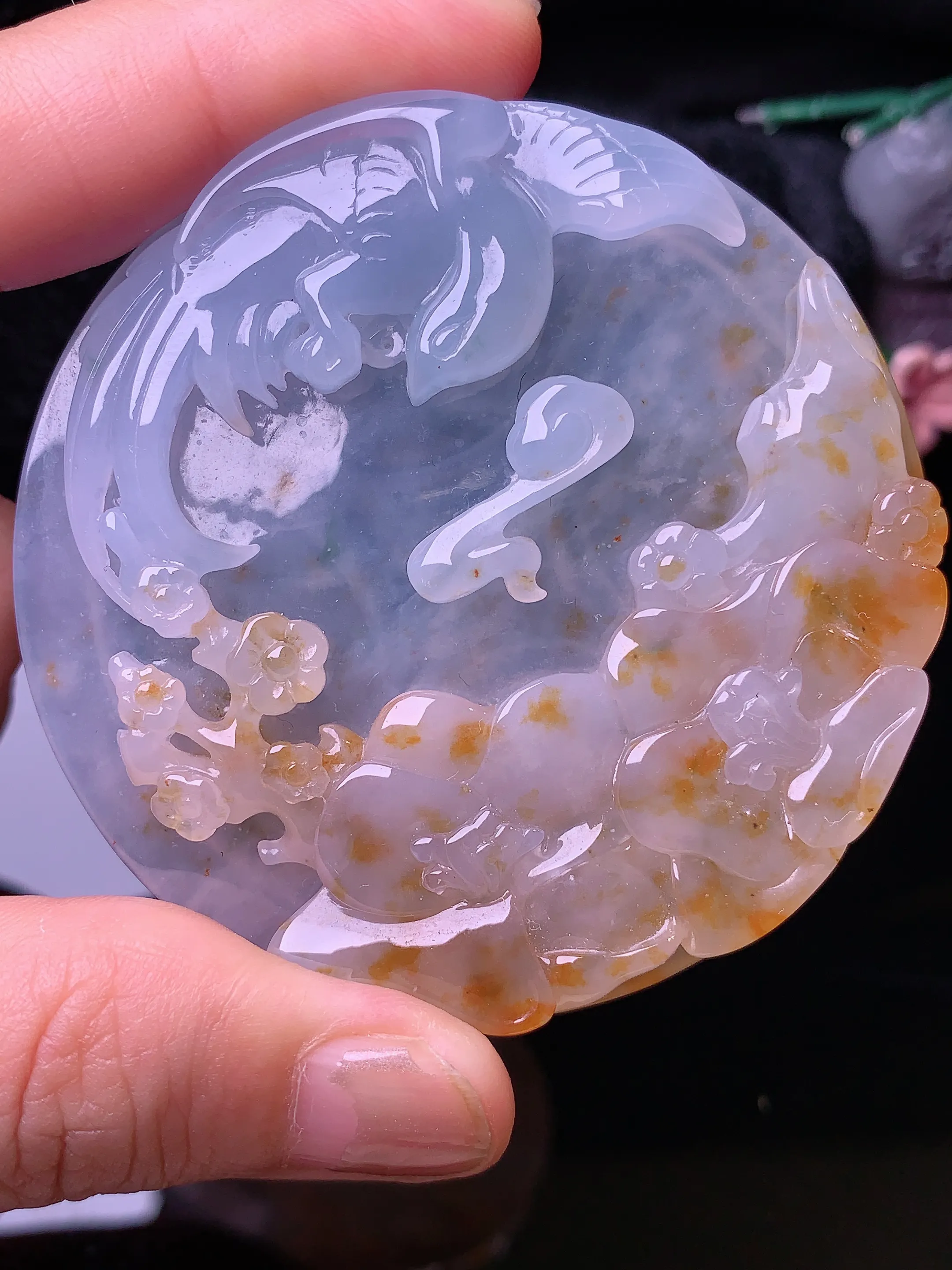 飘红翡梅花牌吊坠 玉质细腻 色泽艳丽 整体尺寸85*8.5