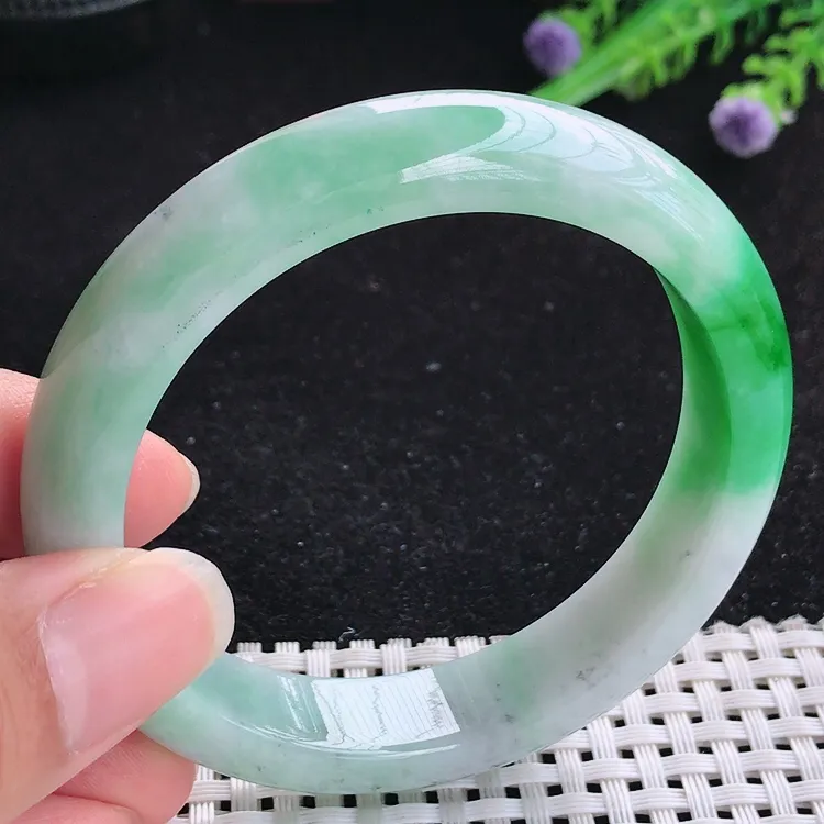 自然光56圈口老坑精美温润飘阳绿手镯翡翠玉镯尺寸56/12.6/8.2