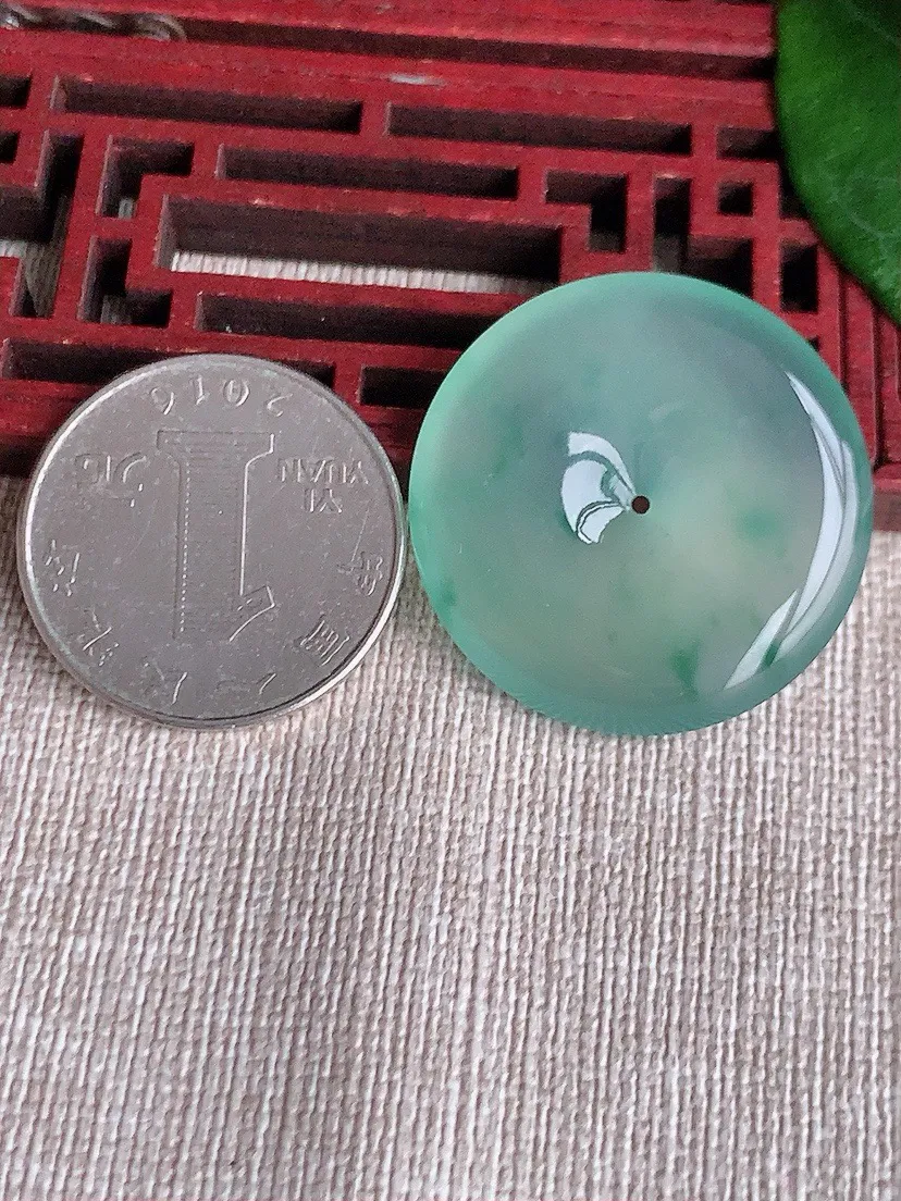 a货翡翠老坑冰种飘花平安扣吊坠 尺寸29.6×5.5mm 重量10.64g 0603