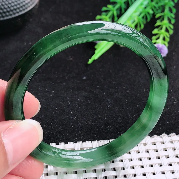 自然光52圈口老坑精美冰润起胶满绿飘花圆条手镯翡翠玉镯尺寸52/7.8/7.4