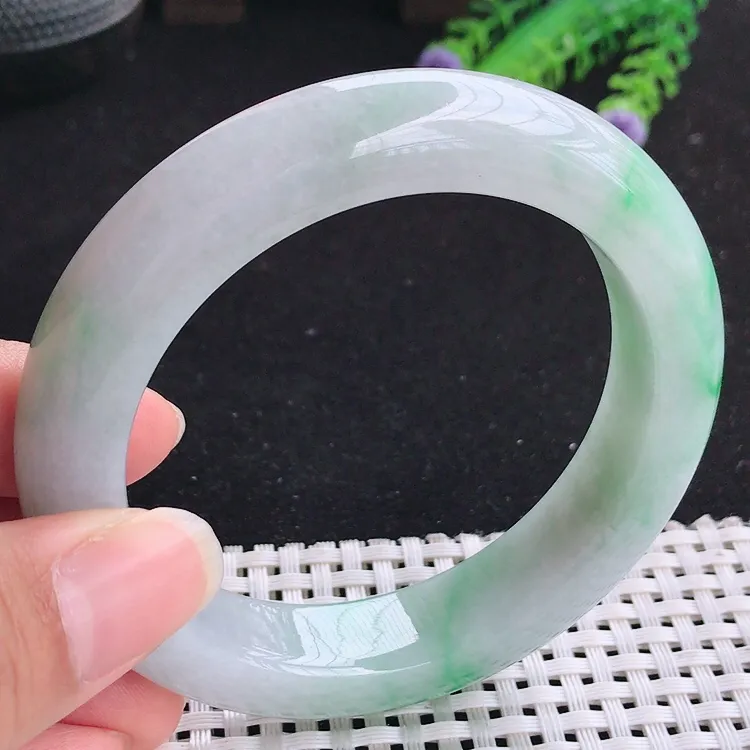 自然光58圈口老坑精美温润飘阳绿厚装手镯翡翠玉镯尺寸58/13.1/10.2