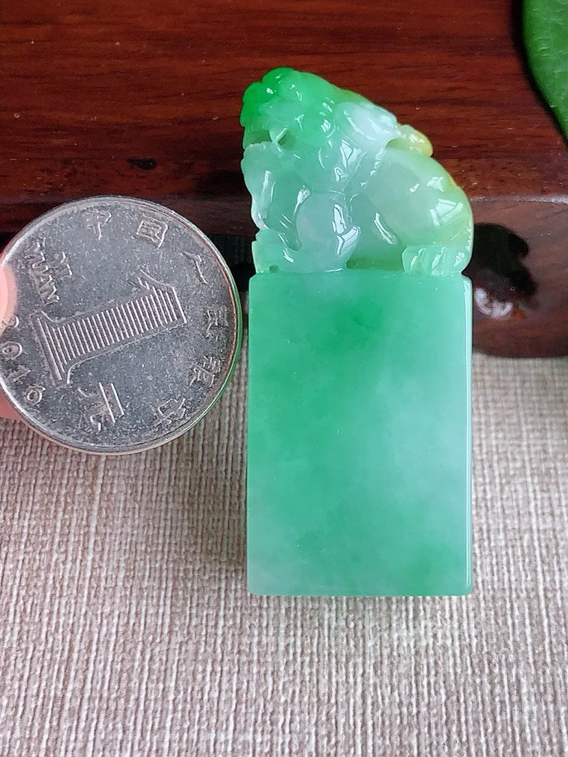 a货翡翠老坑冰种黄加绿双彩招财貔貅印章  尺寸49.3×20.6×12.3mm 重量34.62g 0603