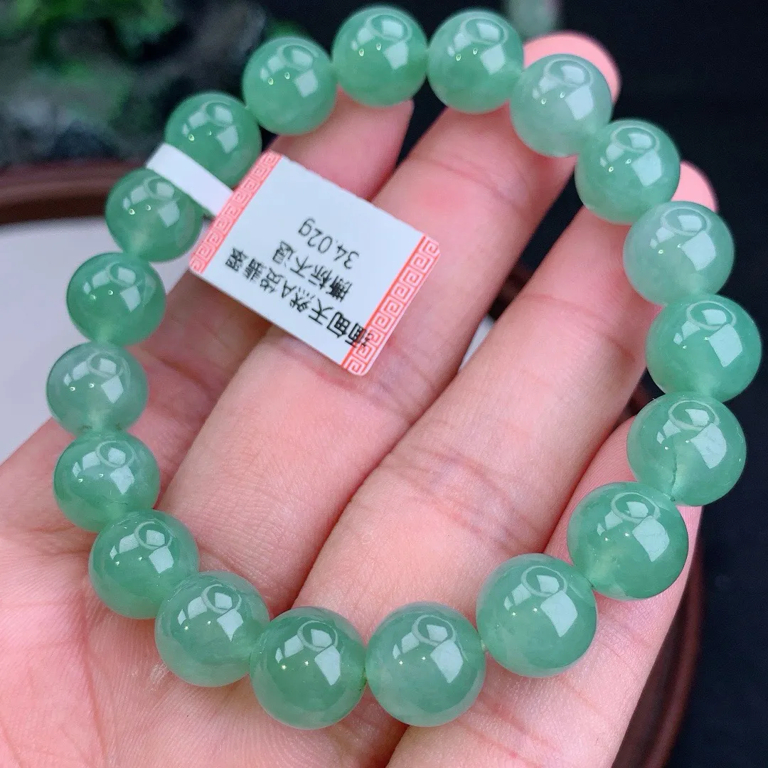 缅甸天然A货冰种满色圆珠项链
尺寸10mm   重34.02g