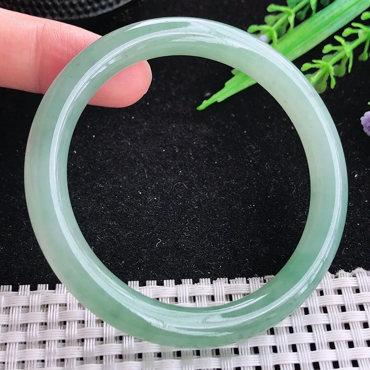 自然光56圈口老坑冰胶水灵冰晴满色圆条手镯翡翠玉镯尺寸56/8.5/8.3