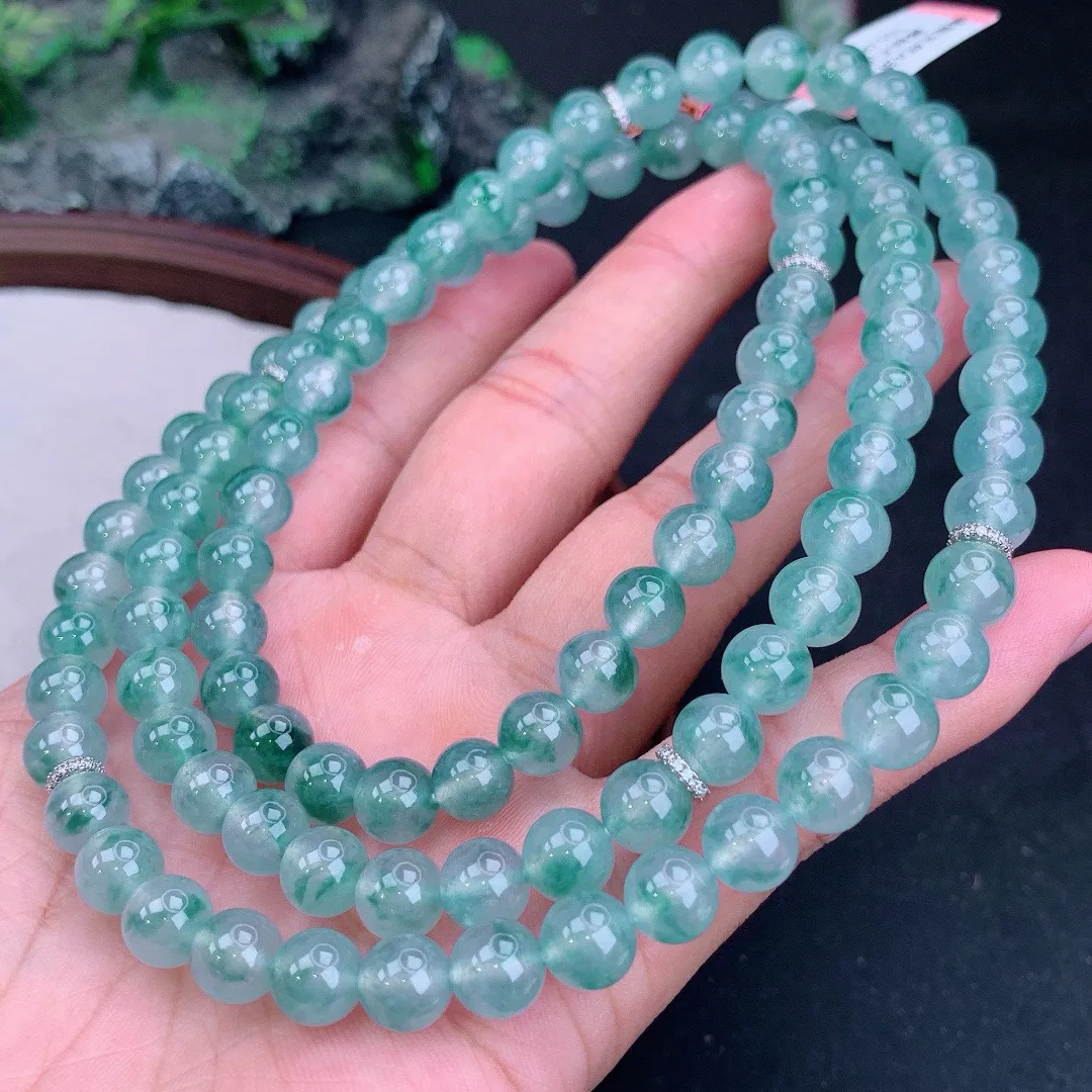 缅甸天然A货翡翠冰飘花起胶圆珠项链
尺寸8.1mm   重105.00g