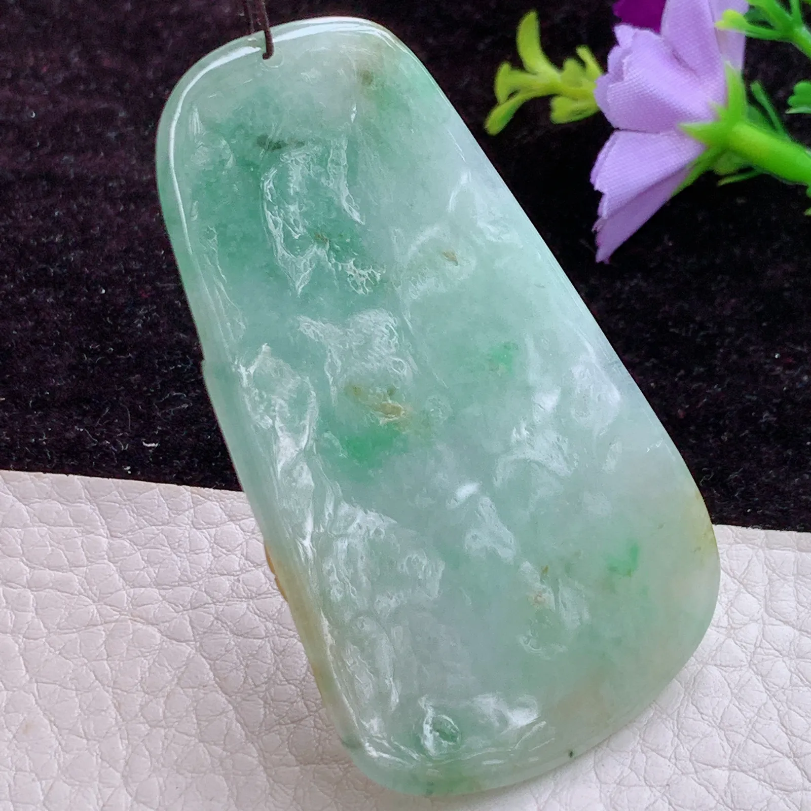 Zen实拍66.6*40*10.2缅甸翡翠精雕三彩老虎玉吊坠 生肖虎上山虎