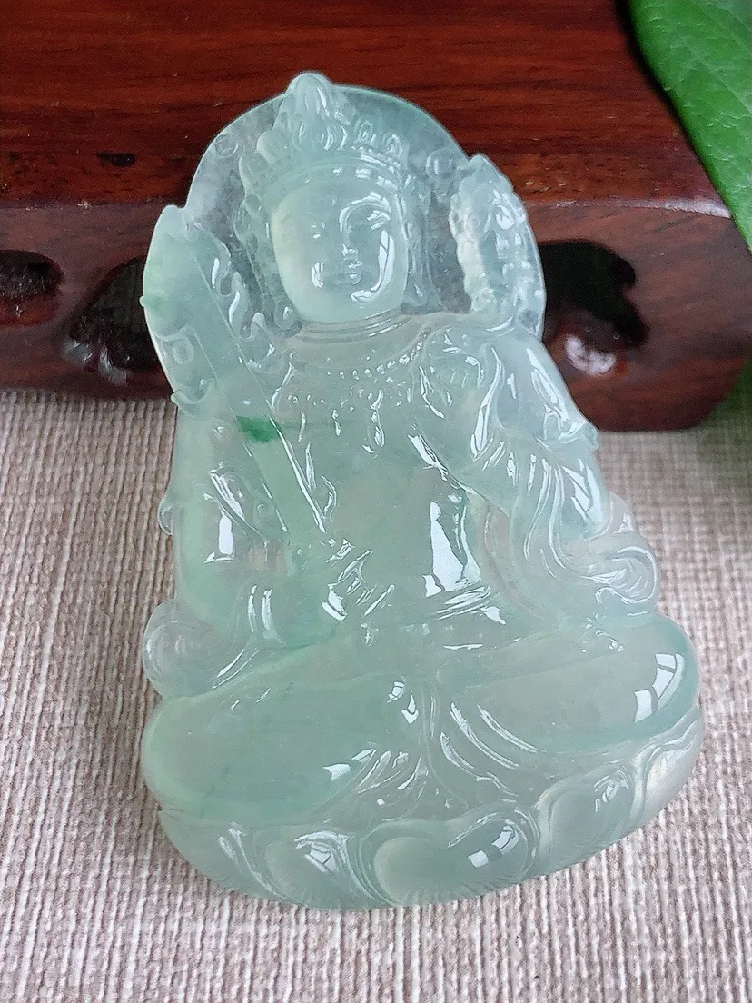 a货翡翠老坑冰种晴水飘花虚空藏菩萨吊坠 尺寸59.3×38.4×5.6mm 重量23.97g 0603