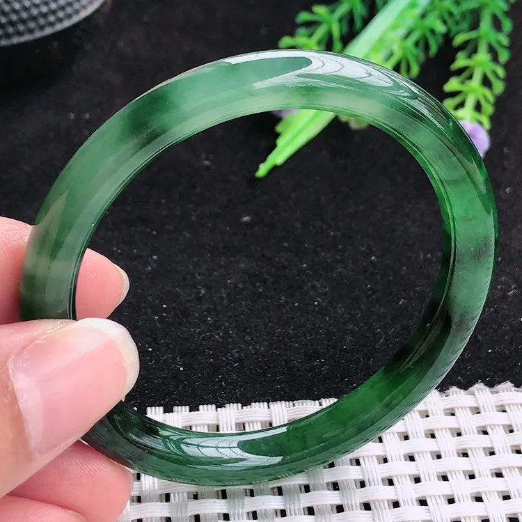 自然光52圈口老坑精美冰润起胶满绿飘花圆条手镯翡翠玉镯尺寸52/7.8/7.4