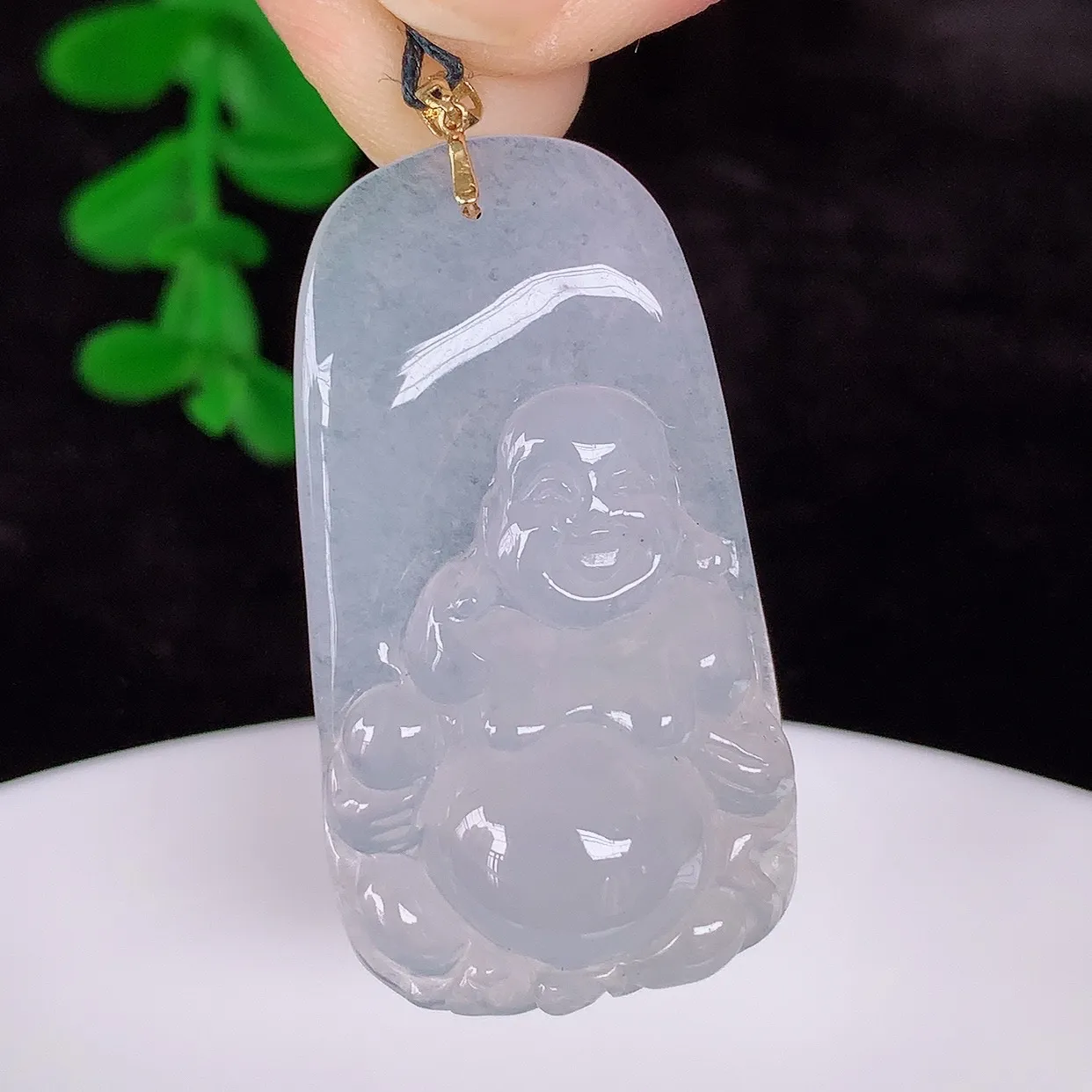 自然光实拍，18K金镶嵌冰种冰胶翡翠逍遥布袋佛吊坠，代代有钱，水足丰盈，盈满欢喜，配戴送礼佳品！#57.1