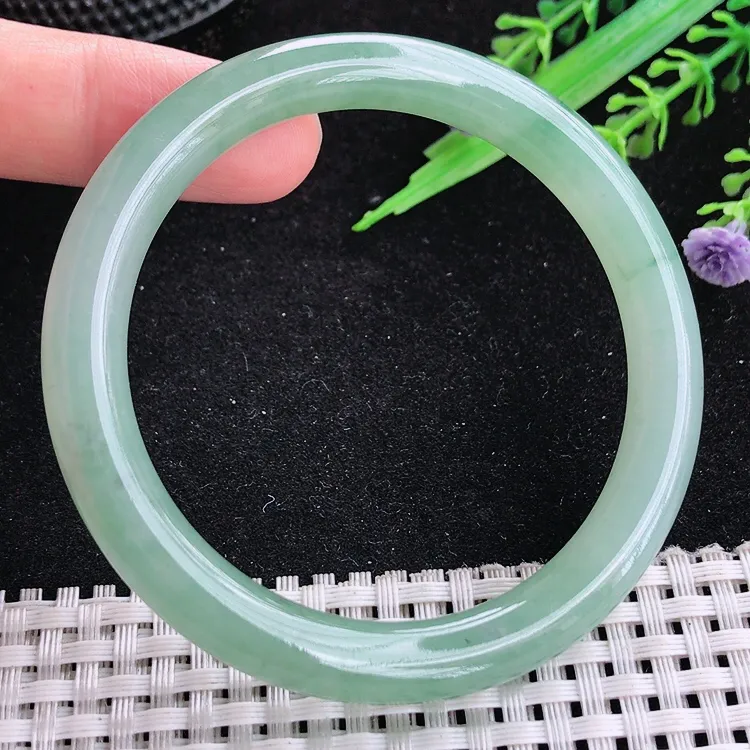 自然光56圈口老坑冰胶水灵冰晴满色圆条手镯翡翠玉镯尺寸56/8.5/8.3