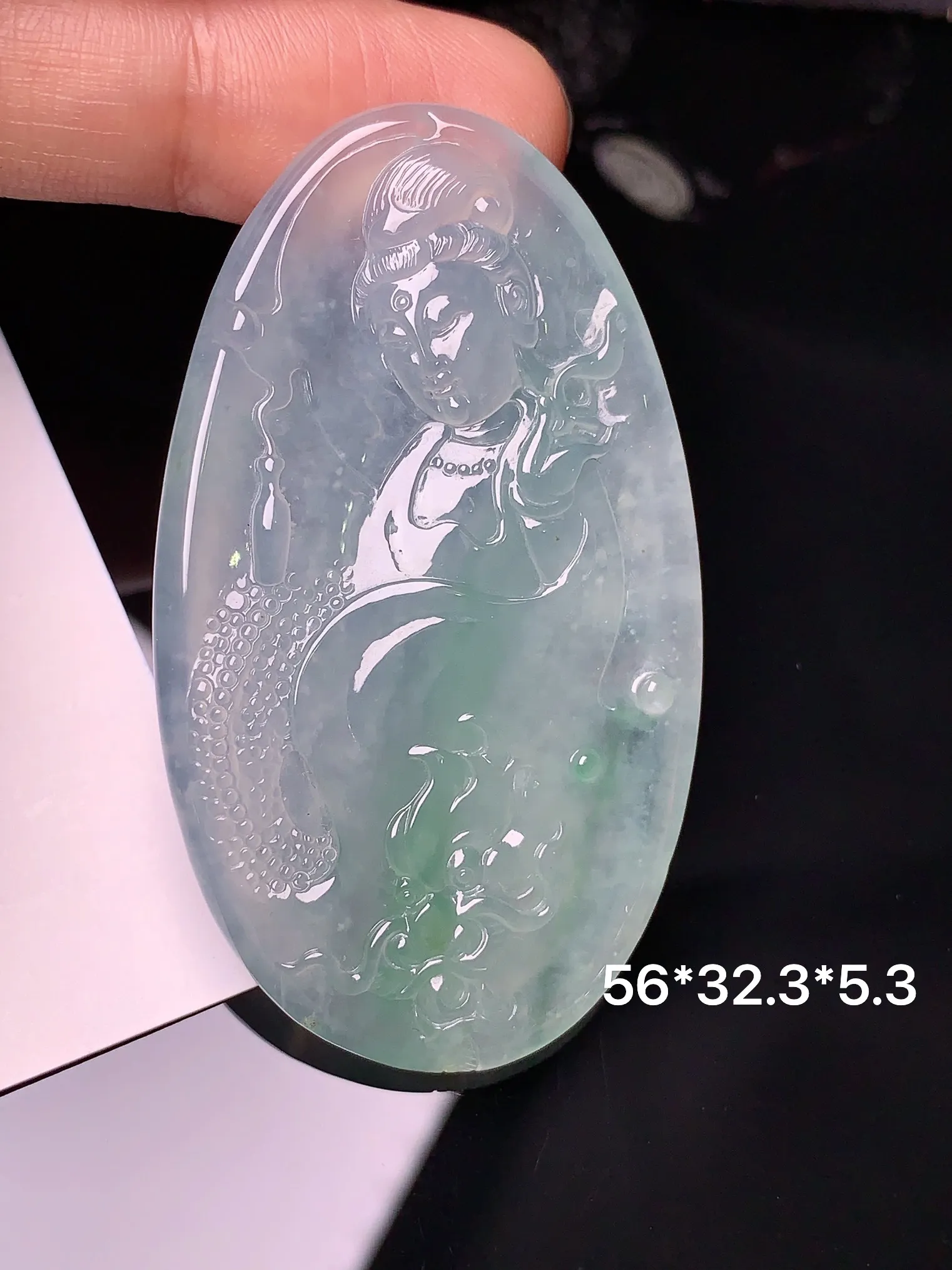 冰种飘绿观音吊坠 玉质细腻 色泽艳丽 整体尺寸56*32.3*5.3