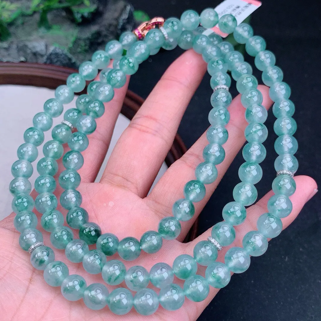 缅甸天然A货翡翠冰飘花起胶圆珠项链
尺寸8.1mm   重105.00g