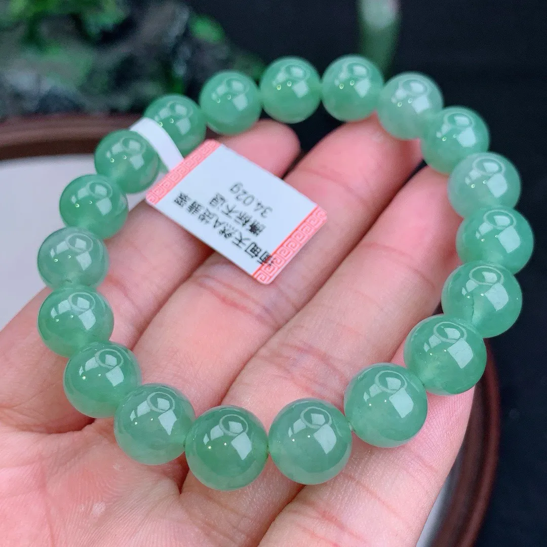 缅甸天然A货冰种满色圆珠项链
尺寸10mm   重34.02g