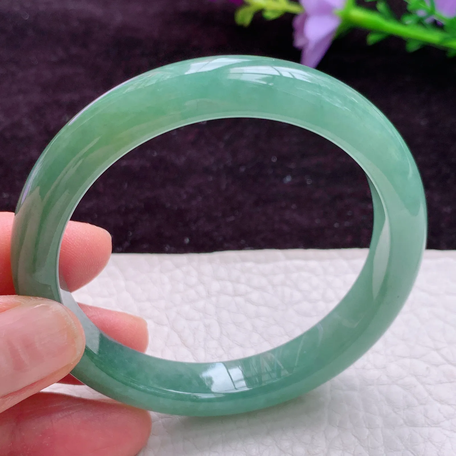 n实拍 54*10.6*7.7缅甸翡翠黄加绿时尚百搭正圈玉手镯 美人镯