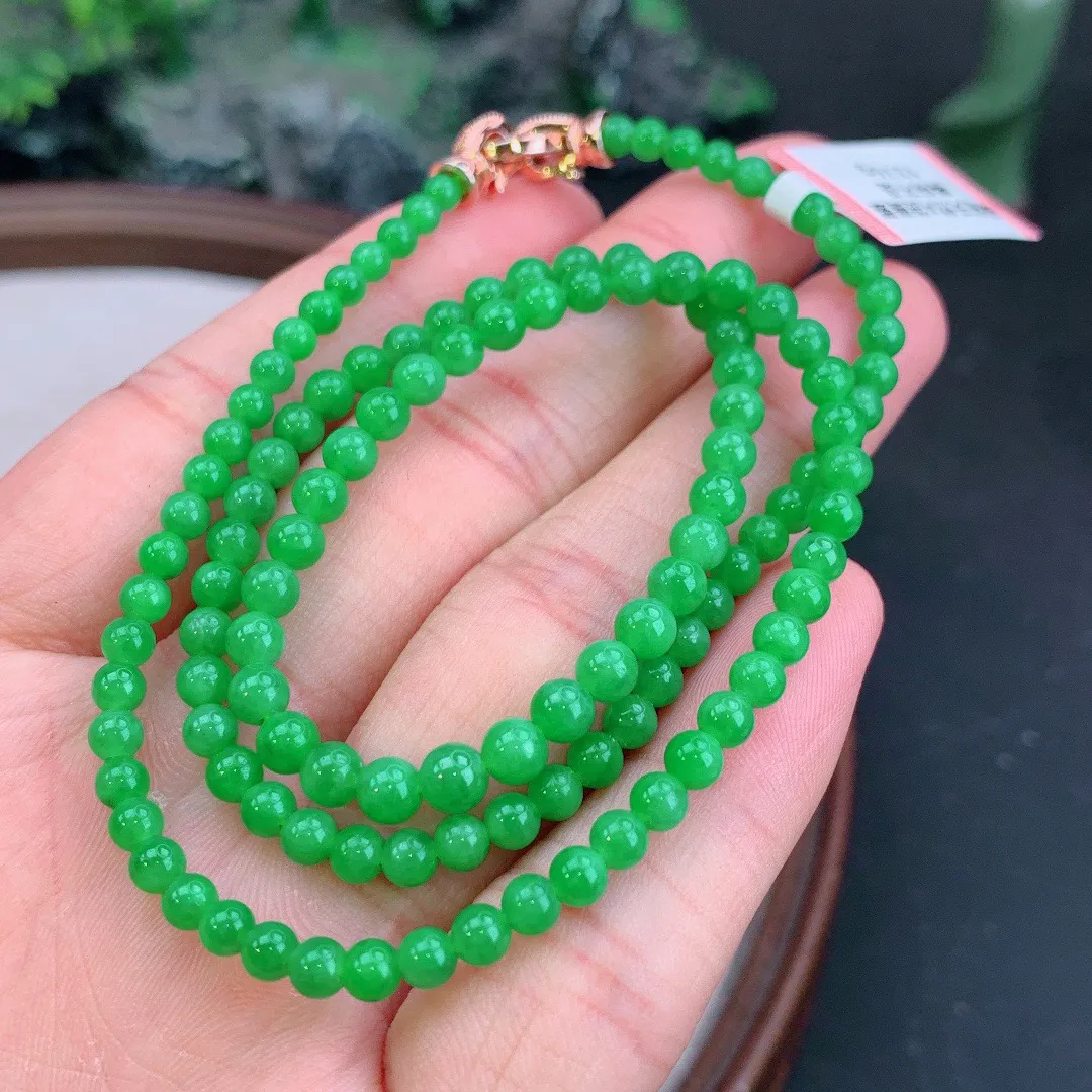 缅甸天然A货翡翠满绿圆珠项链
尺寸4mm   重13.76g