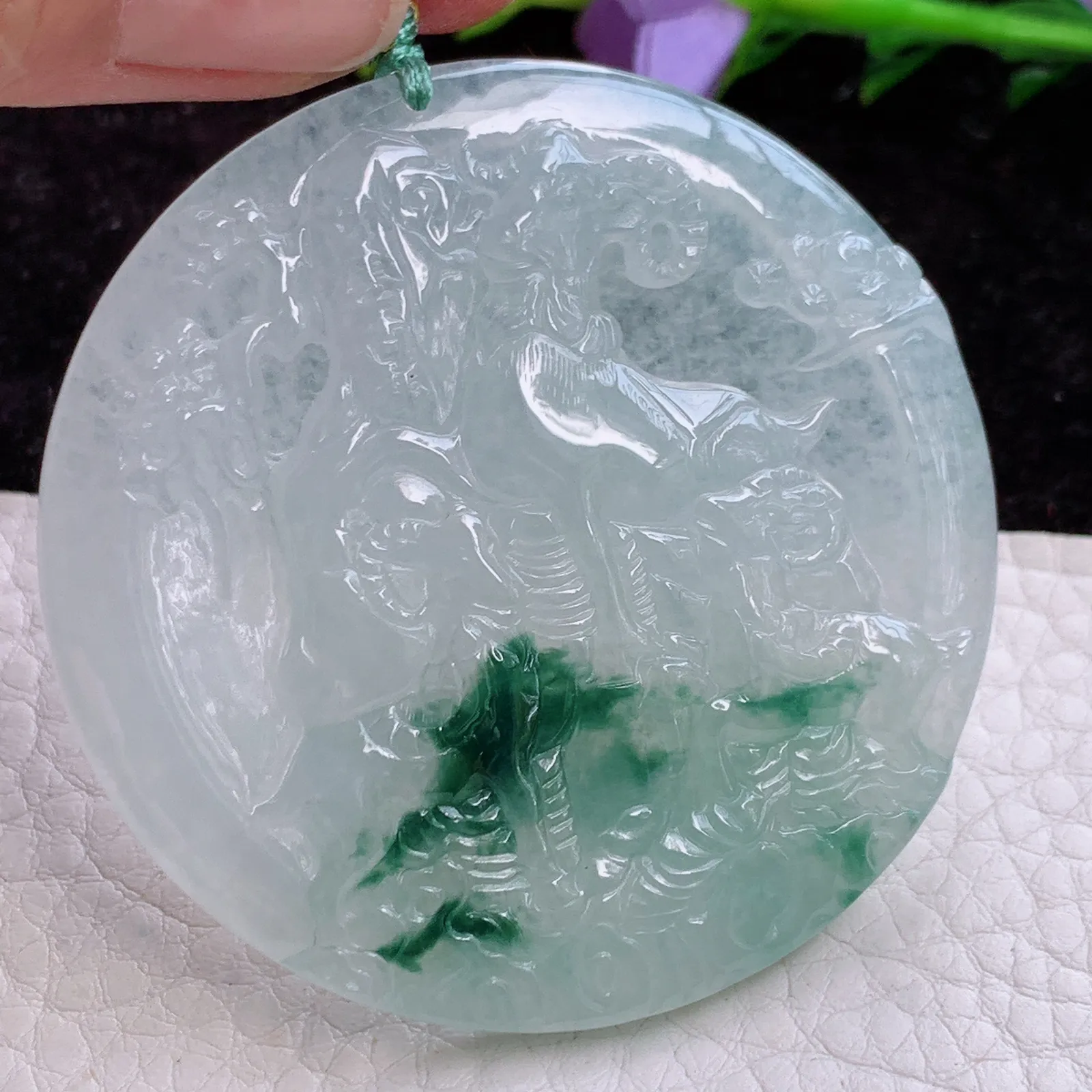 yn实拍52.8*5.6缅甸翡翠精雕冰飘花三羊开泰 生肖羊玉吊坠 玉挂件