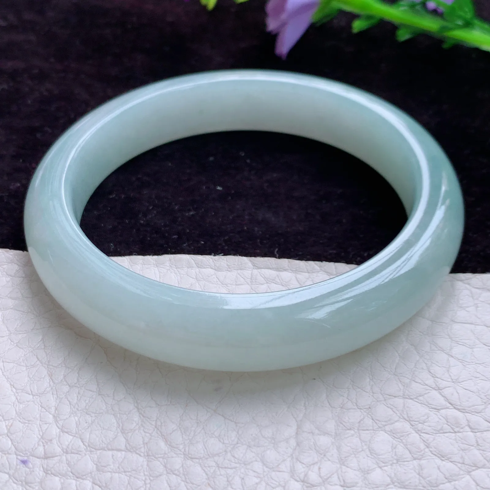 zjf 大圈口60.5*12.5*8.8缅甸翡翠胶感带底色正圈百搭显白玉手镯