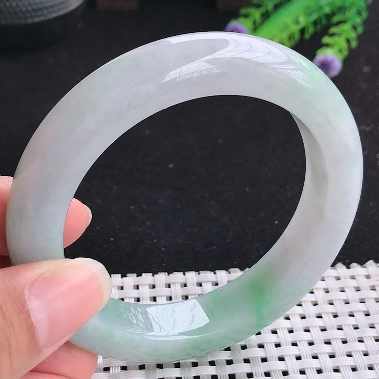 自然光58圈口老坑精美温润飘阳绿厚装手镯翡翠玉镯尺寸58/13.1/10.2