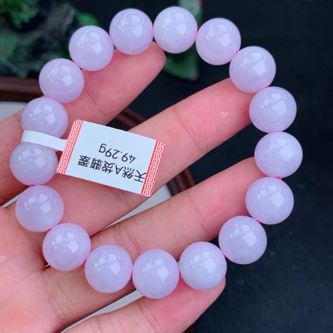 缅甸天然A货翡翠紫罗兰圆珠手串
尺寸12mm   重49.29g