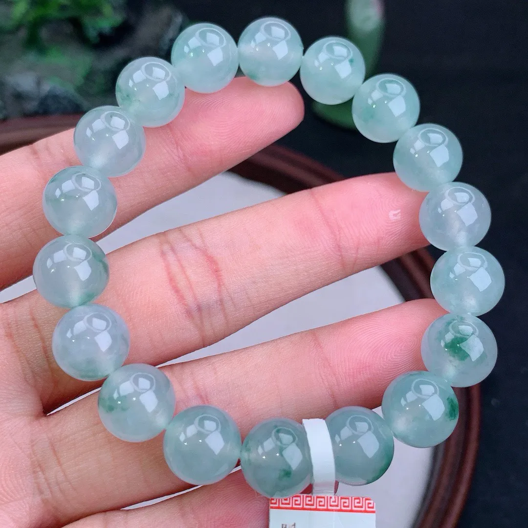 缅甸天然A货翡翠冰飘花圆珠手串
尺寸10.7mm   重41.02g