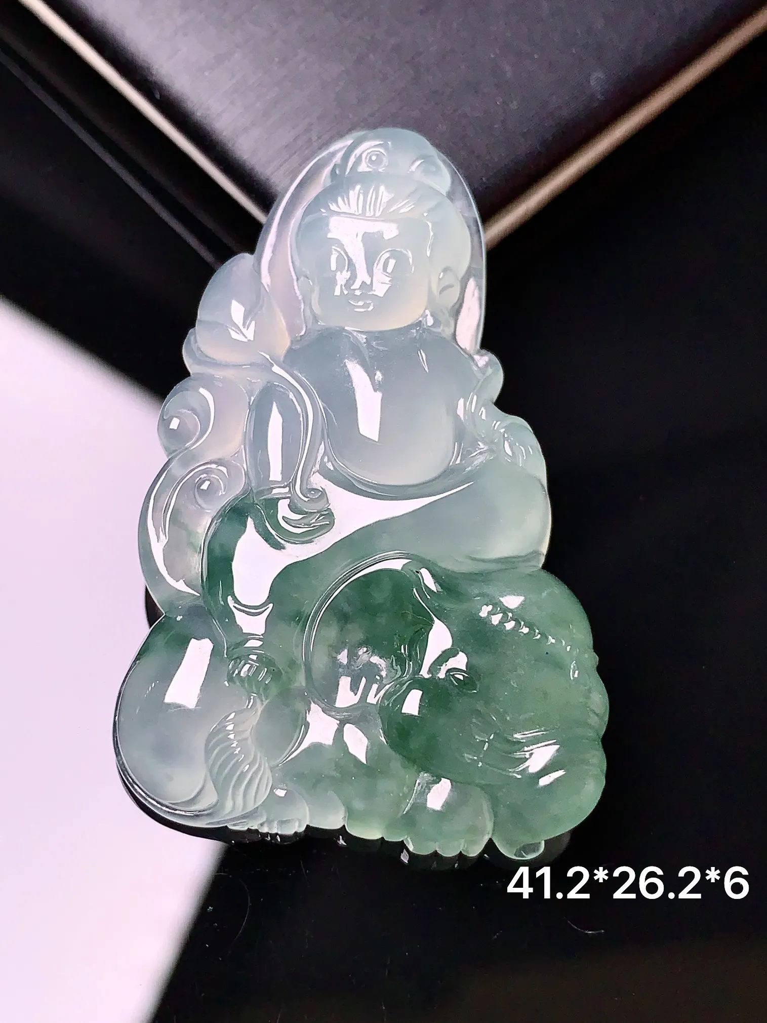 冰种飘绿文殊观音菩萨吊坠 玉质细腻 色泽艳丽 整体尺寸41.2*26.2*6