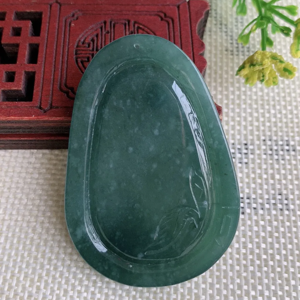 自然光实拍，冰满色普贤菩萨翡翠吊坠 A货翡翠赐福观音，功德圆满，佛光普照 普度众生#231.4尺寸51.5-36*6.8mm