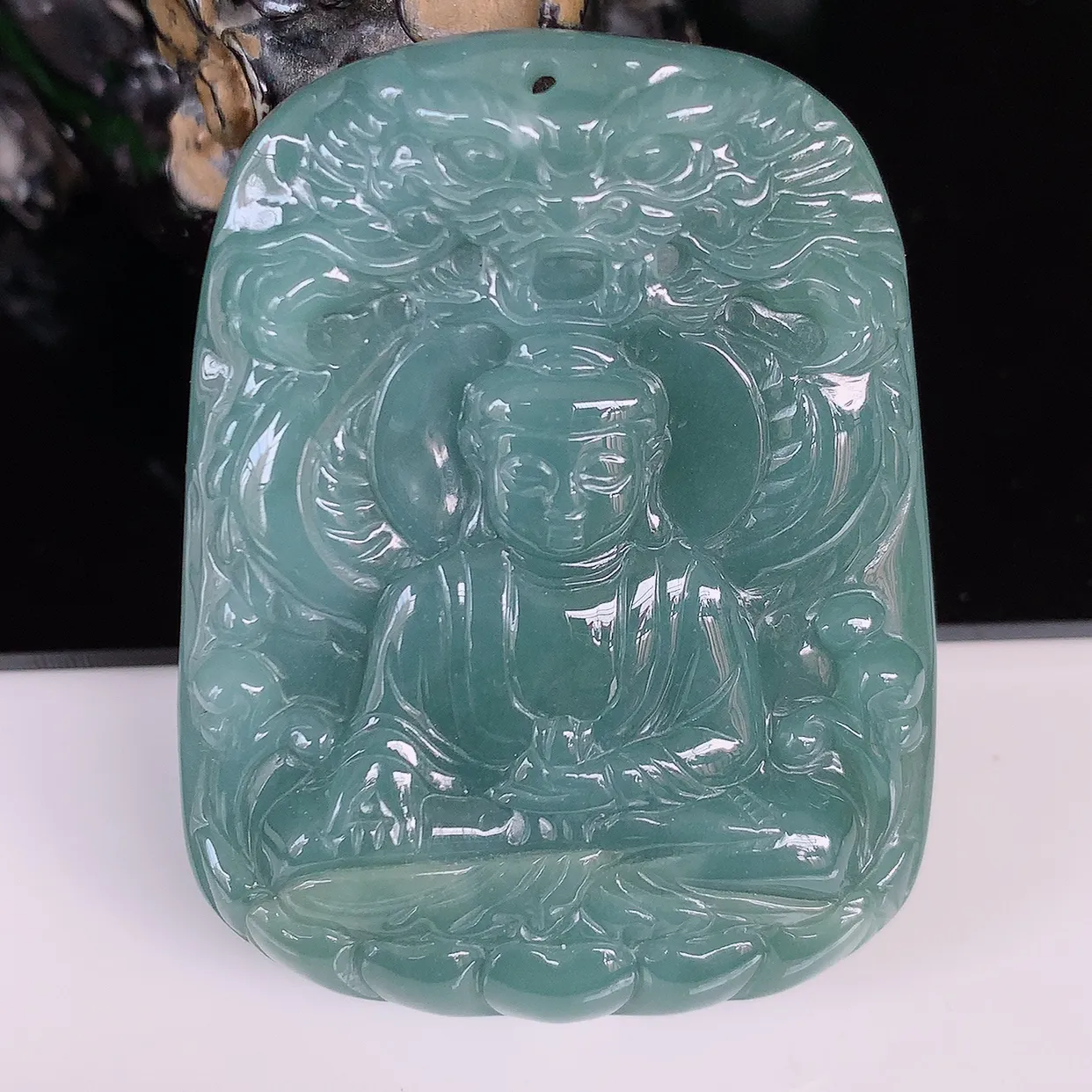 自然光实拍，精品大日如来 冰糯种满色翡翠大日如来 佛祖 法相端庄静美 普度众生 #365.1尺寸60*46*9.5mm