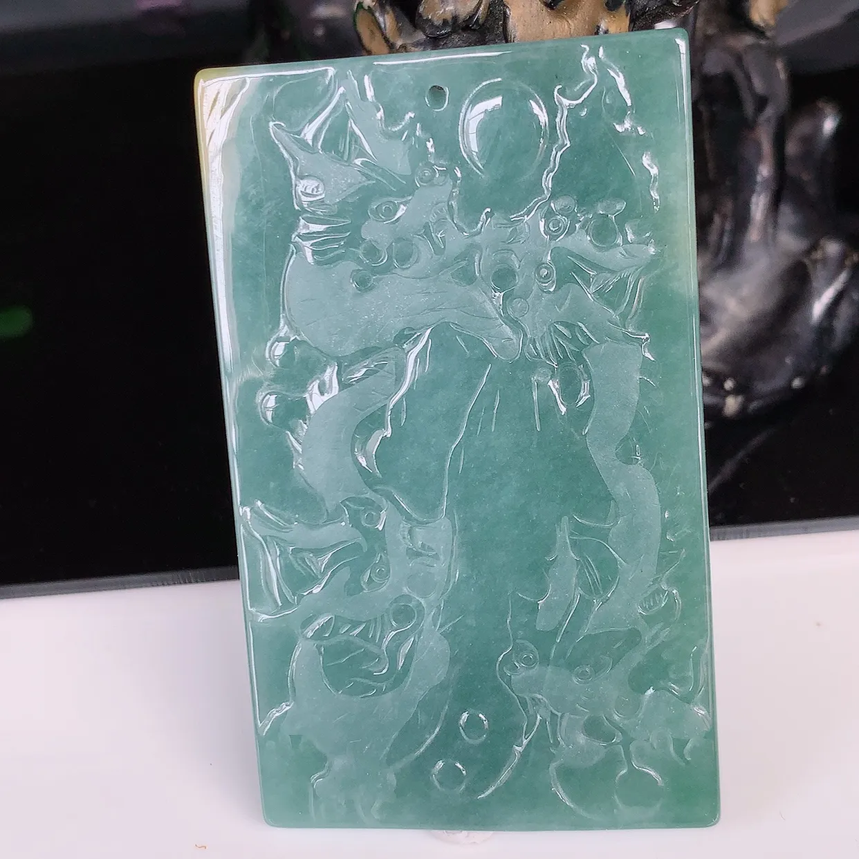 自然光实拍，冰润双彩祥龙观音吊坠，种老水足，水润通透，雕工精致 慈祥端庄，美观亮丽#118.4尺寸62*38*6mm