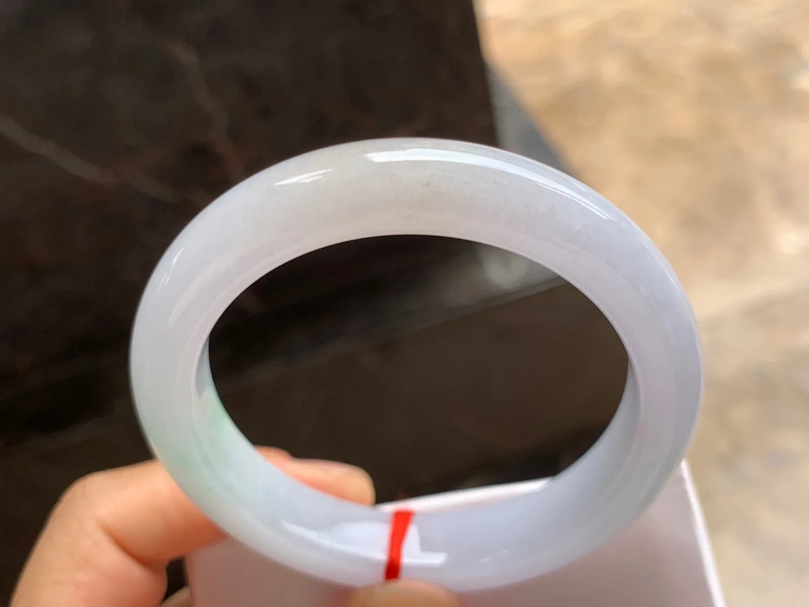54-12-9mm
飘绿手镯 底子细腻 清爽