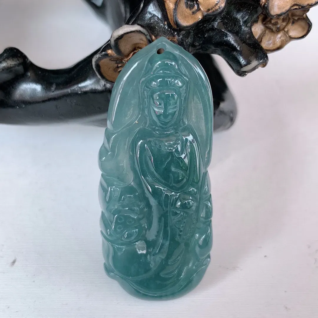 自然光实拍  冰胶赐福翡翠观音 普渡众生 玉质细腻，雕工精湛#499.2尺寸50*21*7mm
