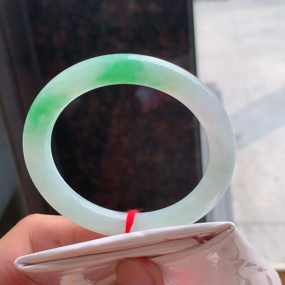 圆条冰阳绿 内圈微纹 尺寸:53.8/9 种色兼备