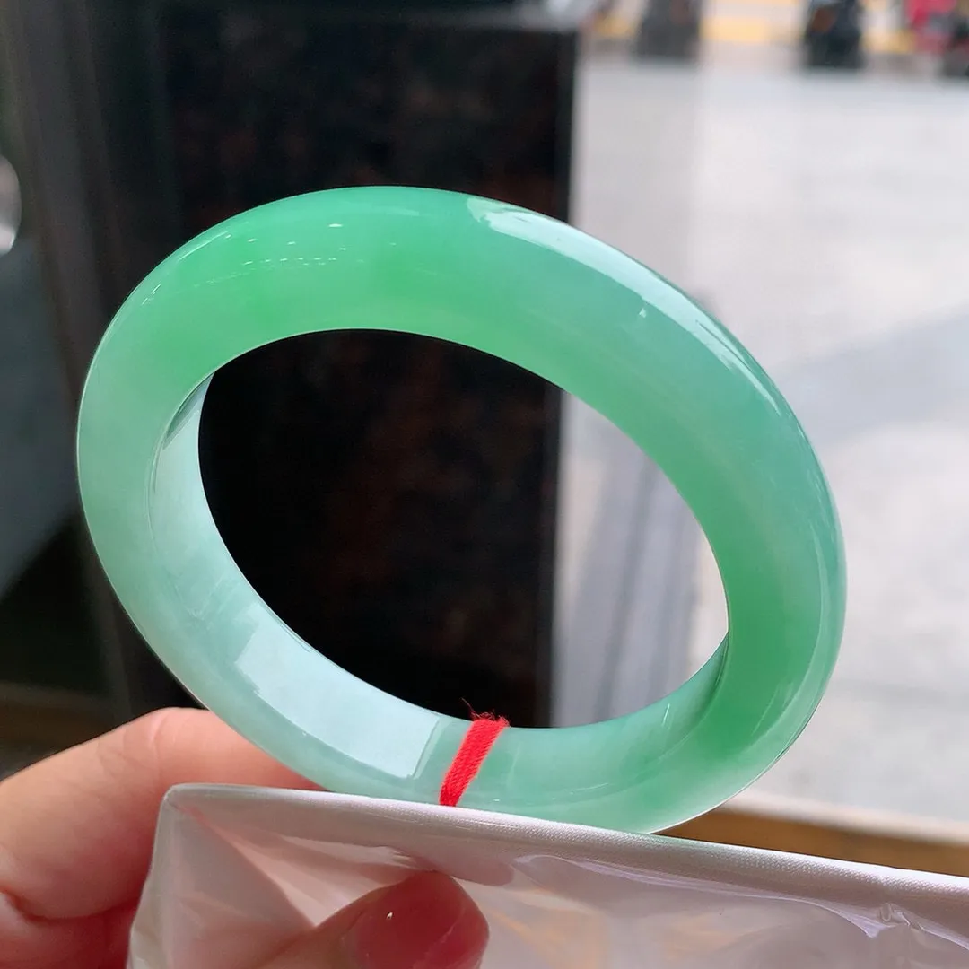 正圈冰阳绿 一丝细线 尺寸:55.6/11.2/9.4 种色俱佳