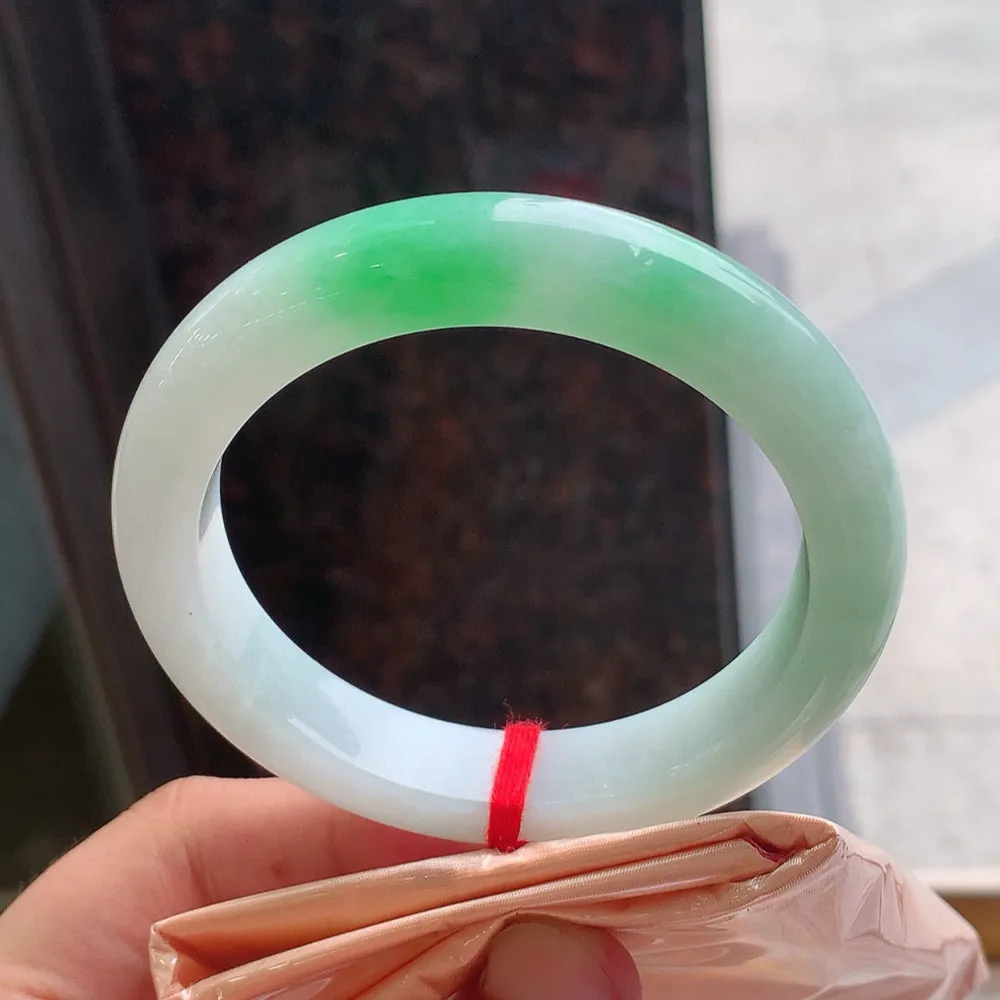 正圈冰阳绿 一丝细纹 尺寸:60.4/12.6/9.6 色阳️️