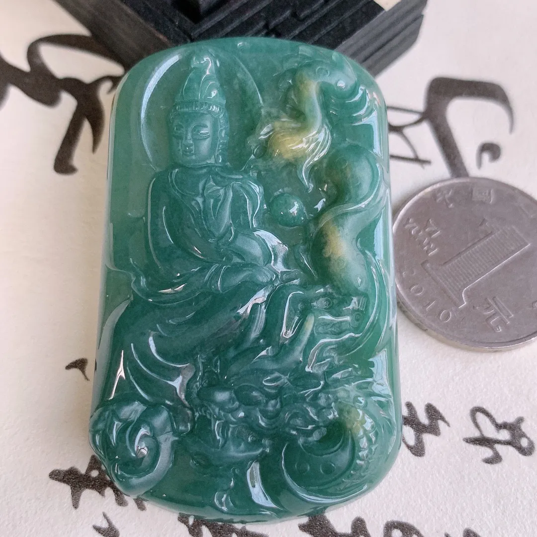 自然光实拍 冰润双彩俏色翡翠祥龙观音吊坠， 种老水足 雕工精致 慈祥端庄 美观亮丽#639.2尺寸58*35*6.8