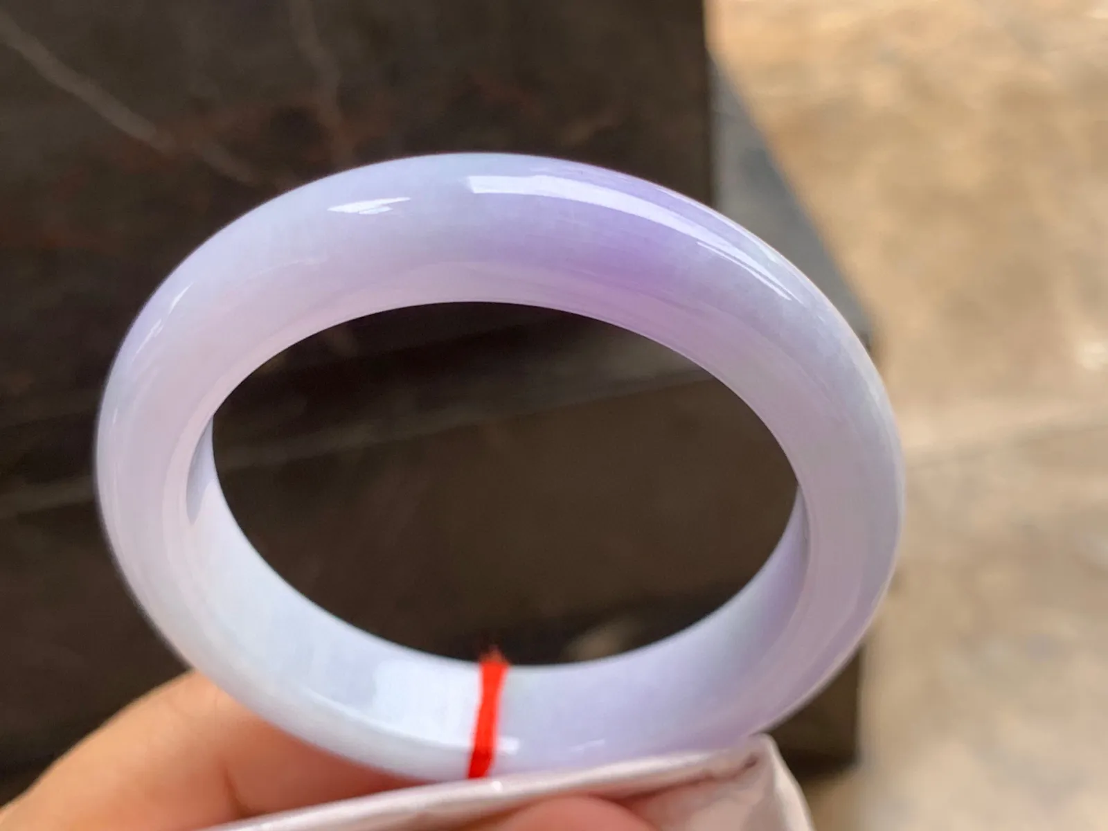 55.5-12.5-9mm
紫罗兰手镯 底子细腻 颜色漂亮