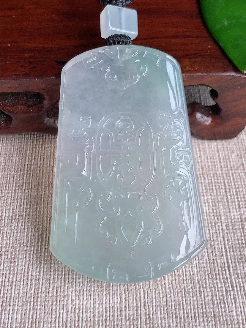 a货翡翠老坑冰种18K金镶嵌飘花四季豆福豆平安豆吊坠 尺寸50×43×17.5×6mm 重量8.22